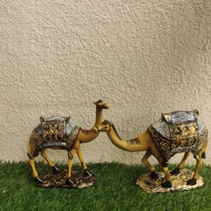 Royal Desert Camel Sculpture Set