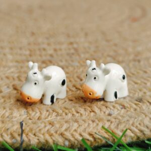 Tiny Farm Cow Miniature Set