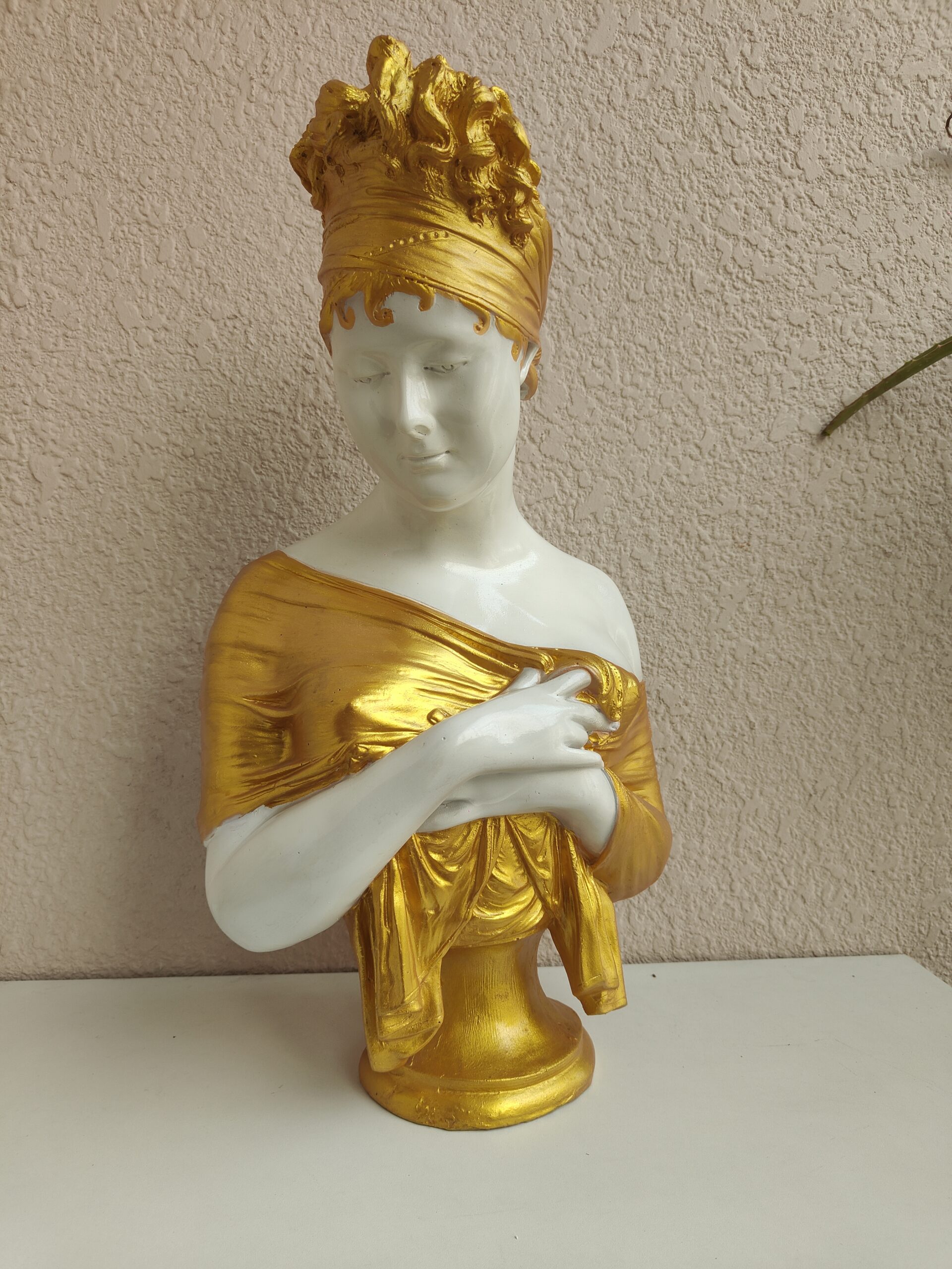 Golden Lady Bust Masterpiece - Image 2