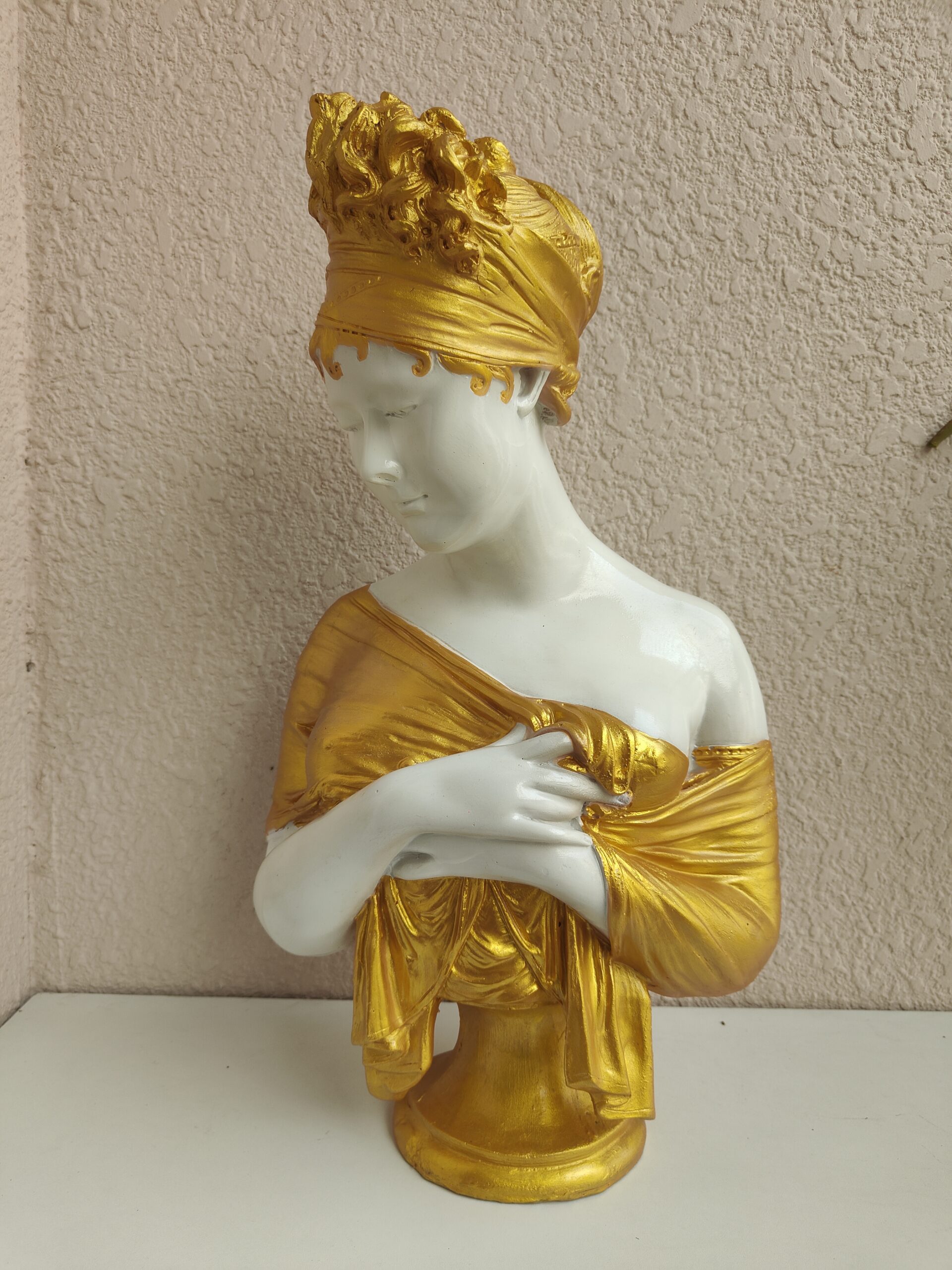Golden Lady Bust Masterpiece - Image 3