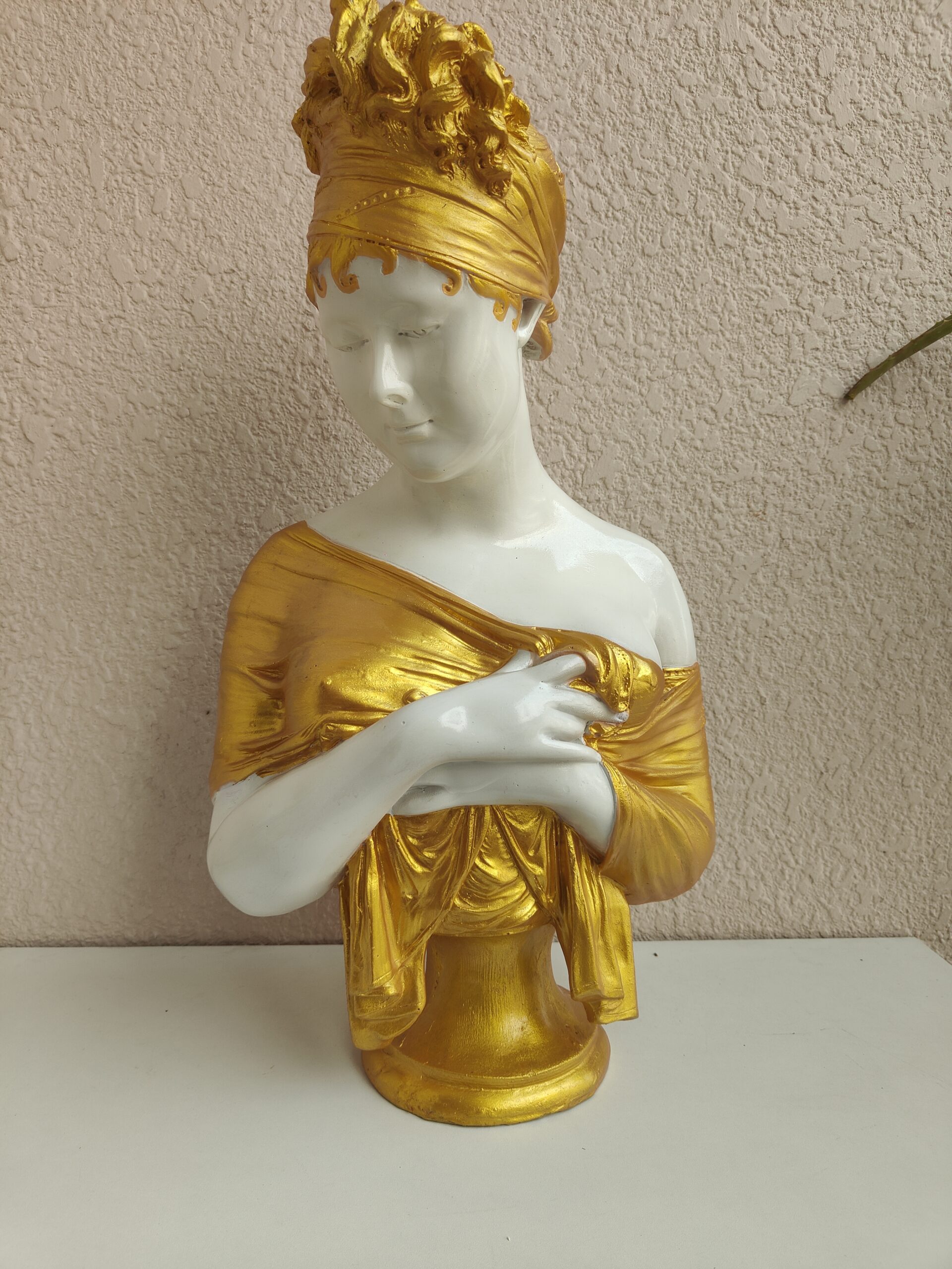 Golden Lady Bust Masterpiece - Image 4